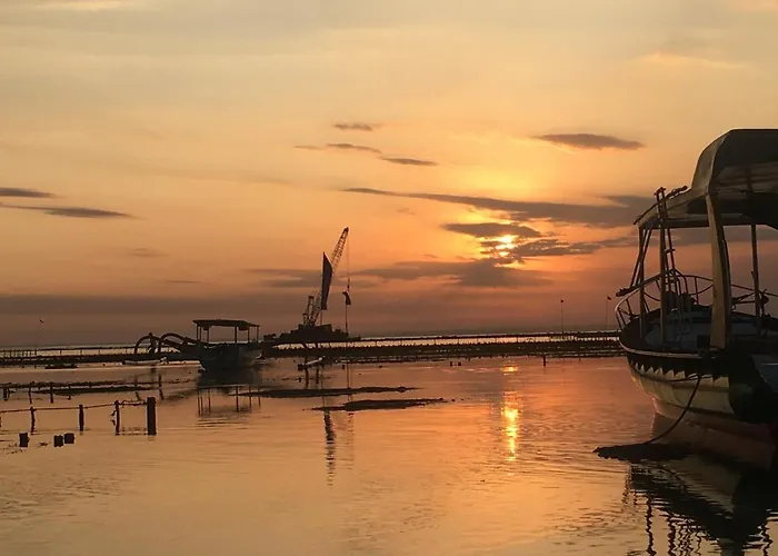 Wahyu 1 ホームステイ レンボンガン島
